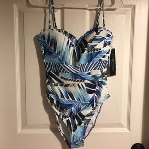 LaBlanca Swimsuit Size 6 NWT